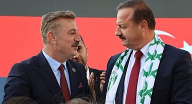 A Parti Bursa: Bursaspor'un siyasi malzeme yapılmasına izin vermeyiz