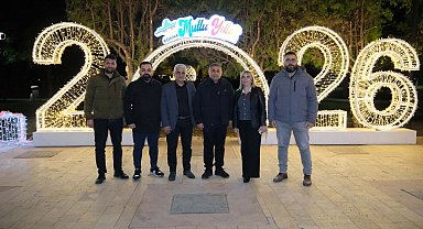 Adana'da 10 noktada yeni yıl ışıklandırması ile renkli görüntüler oluştu