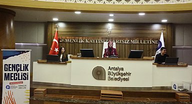 Antalya Gençlik Meclisi'nde yeni dönem başladı