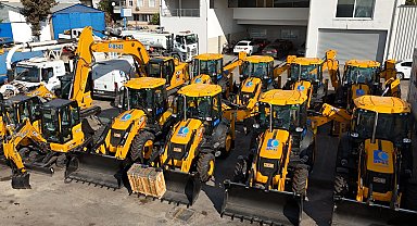 Antalya'da altyapı hizmetlerine 13 yeni araç