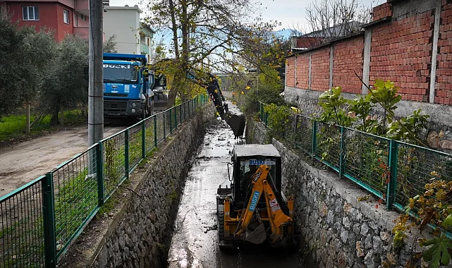 Bursa Büyükşehir'den taşkınlara karşı temizlik seferberliği
