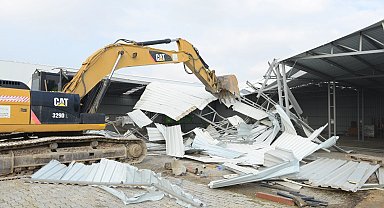 Bursa Nilüfer'de 2 kaçak yapı yıkıldı