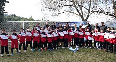 Denizli'de geleceğin yıldızları futbol kampında buluştu