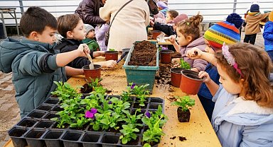 Eskişehir'de minik eller doğayla buluştu