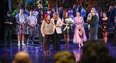 İstanbul Bakırköy'de "Çirkin"e görkemli gala