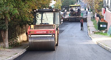 İstanbul Maltepe'de yol yenileme çalışmaları tüm hızıyla sürüyor