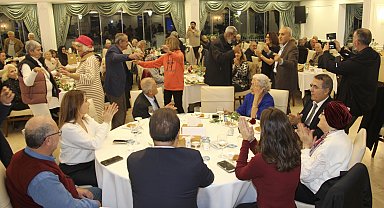 İstanbul'da Darülaceze'de erken yeni yıl yemeği