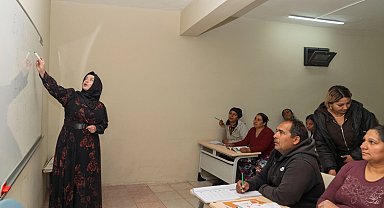 İzmir Büyükşehir'den dayanışma merkezi