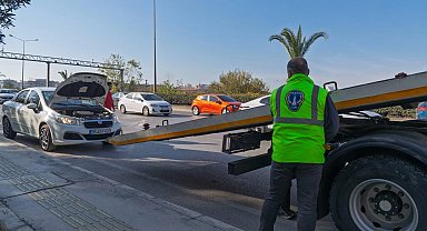 İzmir Büyükşehir'den trafiğe anında müdahale