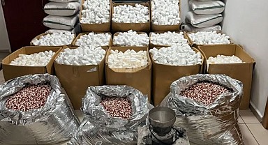 İzmir Polisi Büyük Operasyona İmza Attı