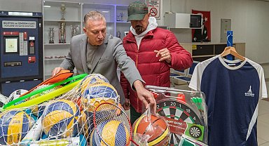 İzmir'de spor okul sıralarına taşınıyor