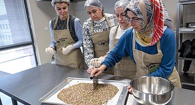 İzmir'den çölyak hastası çocuklara yeni yıl etkinliği