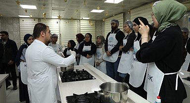 KAYMEK yabancı öğrencilere Kayseri lezzetlerini öğretiyor