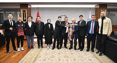 Kayseri Büyükşehir Sesi Görenler'in şampiyonunu ağırladı
