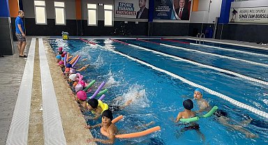 Keşan'da 'Yüzme Bilmeyen Kalmasın' projesiyle binlerce kişiye ücretsiz eğitim