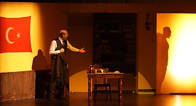 Kocaeli'de Mehmet Akif Ersoy'a tiyatroyla vefa