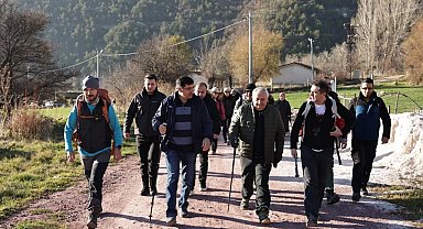 Kütahya'da Gelinkayası mevkiinde doğa yürüyüşü