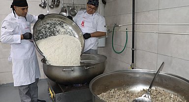 Manisa Şehzadeler Aşevi, 2025'te de vatandaşa sıcak aş ulaştırdı