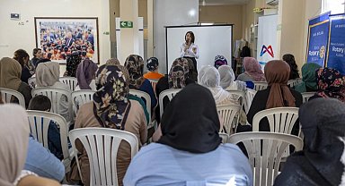 Mersin'de ev kadınlarına ufuk açan eğitim programı