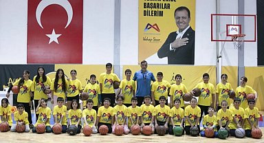 Mersin'de ücretsiz basketbol kursuna yoğun ilgi