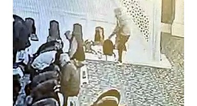 Namaz Sırasında Çanta Hırsızlığı