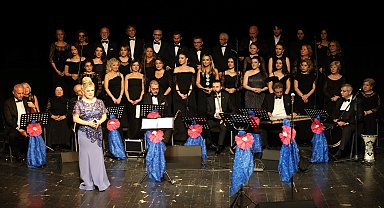 Nilüfer Belediyesi TSM Korosu'ndan unutulmaz konser