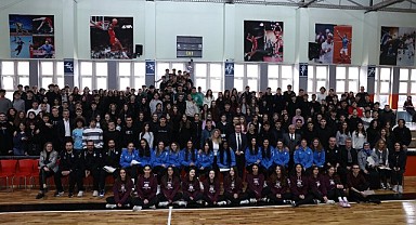 Nilüfer’in Sultanları öğrencilerle söyleşide buluştu