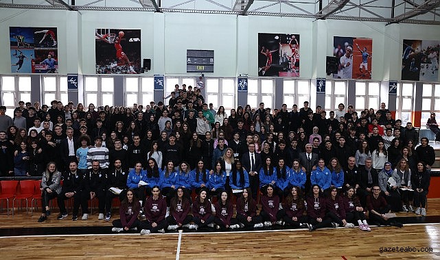 Nilüfer’in Sultanları öğrencilerle söyleşide buluştu