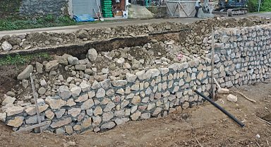 Ordu Büyükşehir'den Yukarıtepe'de taş duvar çalışması