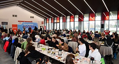 Osmangazi’de Engelli Bireyler ve Aileleri Kahvaltıda Buluştu