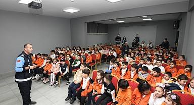 Osmangazi’de Minikler Zabıtanın Görevlerini Öğrendi