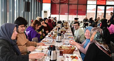 Osmangazi'de engelli bireyler ve aileleri kahvaltıda buluştu