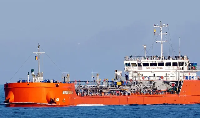 Rusya'dan Gürcistan'a seyreden MIDVOLGA-2 tankeri saldırıya uğradı