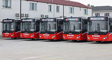 Sakarya Büyükşehir'in metrobüs filosuna 5 araç daha dahil oldu