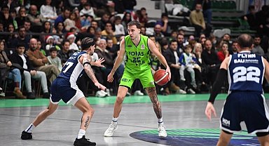 Tofaş Kolej'i finalde geçti