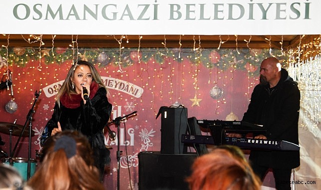 Yeni Yıl Festivali’nde Şarkılar Bursalıların İçini Isıttı
