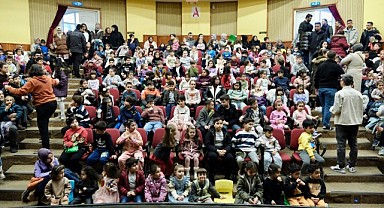 Yıldırımlı çocuklara her Pazar ücretsiz tiyatro