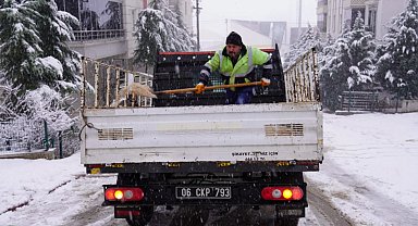 Ankara Keçiören'de karla mücadele seferberliği