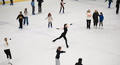 Ankara'da BelPA buz pateni tesisine yoğun ilgi