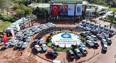 Antalya Büyükşehir Belediyesi araç filosunu güçlendirdi
