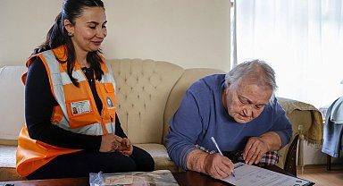 Antalya'da otobüste unutulan cüzdan sahibine teslim edildi