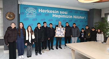 Badırgalı çocuklar el emeklerini Başkan Şadi Özdemir’e hediye etti