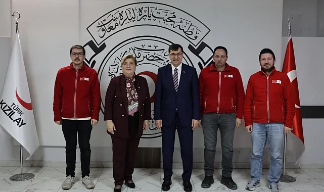 Başkan Kahveci'den Türk Kızılay Kütahya Şubesi'ne ziyaret