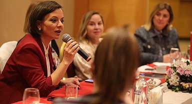 Başkan Kınay: Bu karanlıktan kadınlar çıkaracak