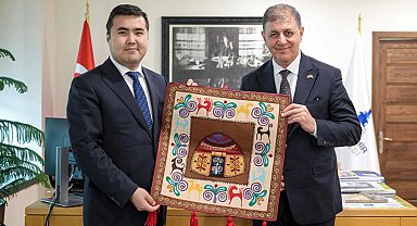 Başkan Tugay, Kırgızistan heyetini İzmir'de ağırladı