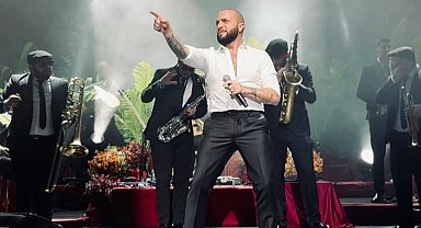 Berkay'dan Tarkan esprisi!