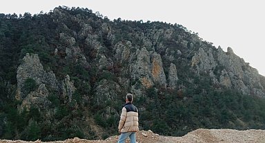 Bilecik'in saklı hazinesi... "Canlı Kaya" doğa tutkunlarını büyülüyor