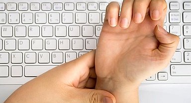 Bilgisayar başında uzun zaman geçirenler dikkat