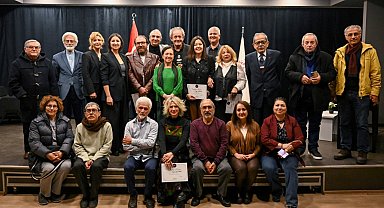 Bornova'da Haluk Işık'tan 'Zübeyde'nin Oğlu Mustafa' anlatısı