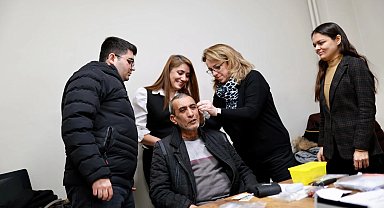 Bursa Gemlik'te ihtiyaç sahiplerine ücretsiz işitme cihazı desteği